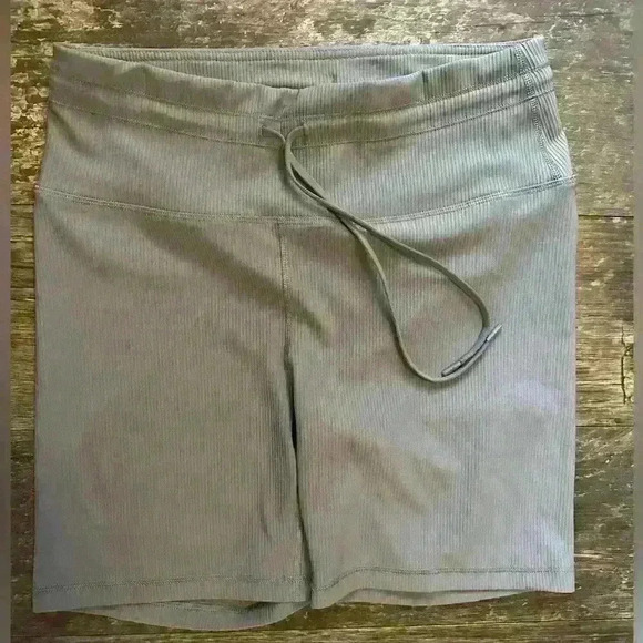 Yogalicious Lux yoga shorts gray women’s XL - Picture 1 of 5
